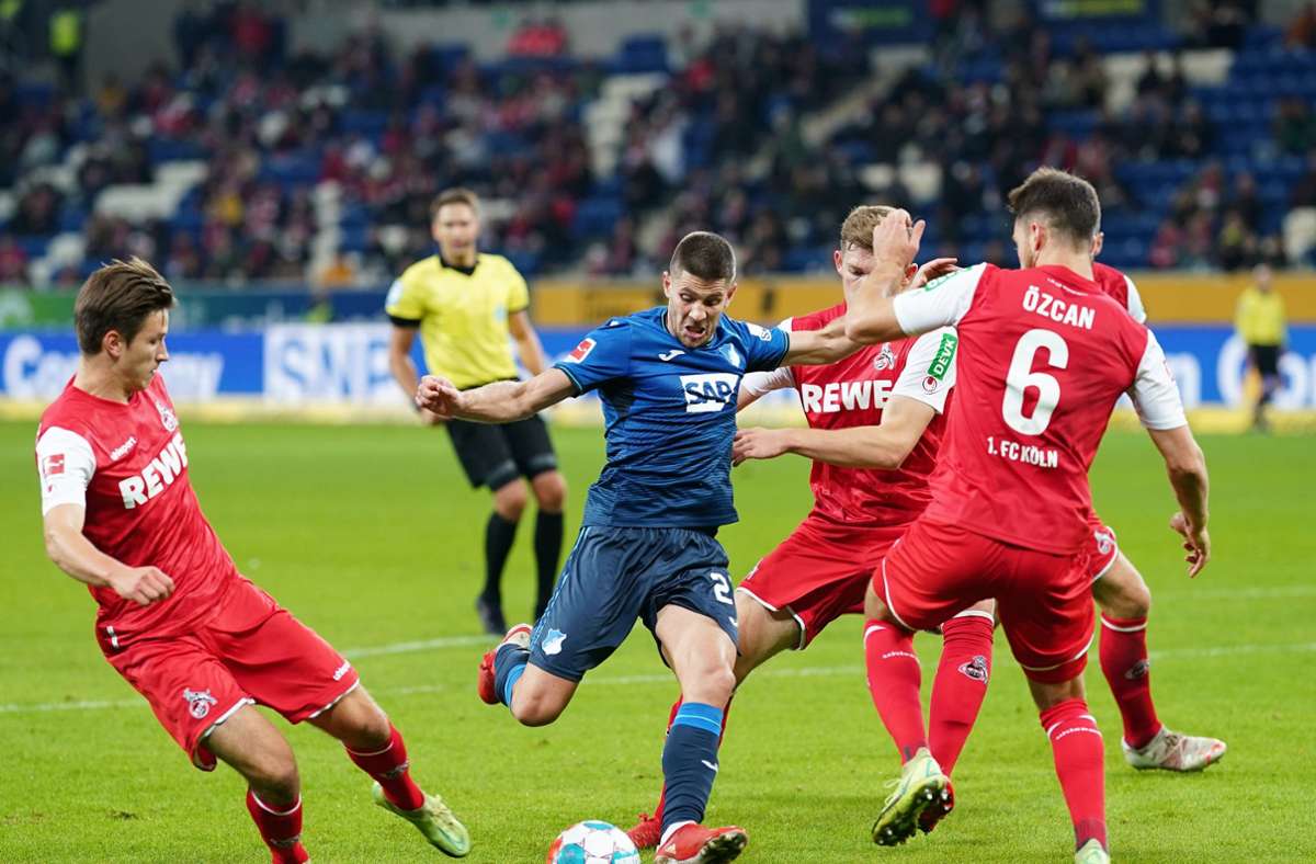 Wie Europa-League-Anwärter traten beide Teams am achten Spieltag nicht unbedingt auf. Foto: dpa/Uwe Anspach