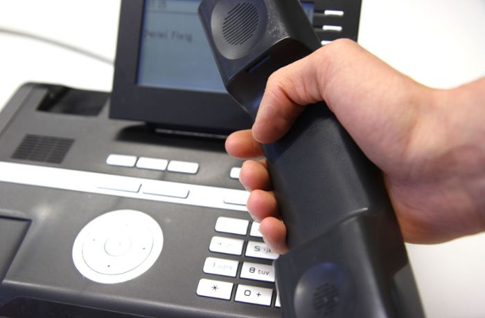 Telefonbetrug in Schönaich: Betrüger bringen Senior um 2000 Euro