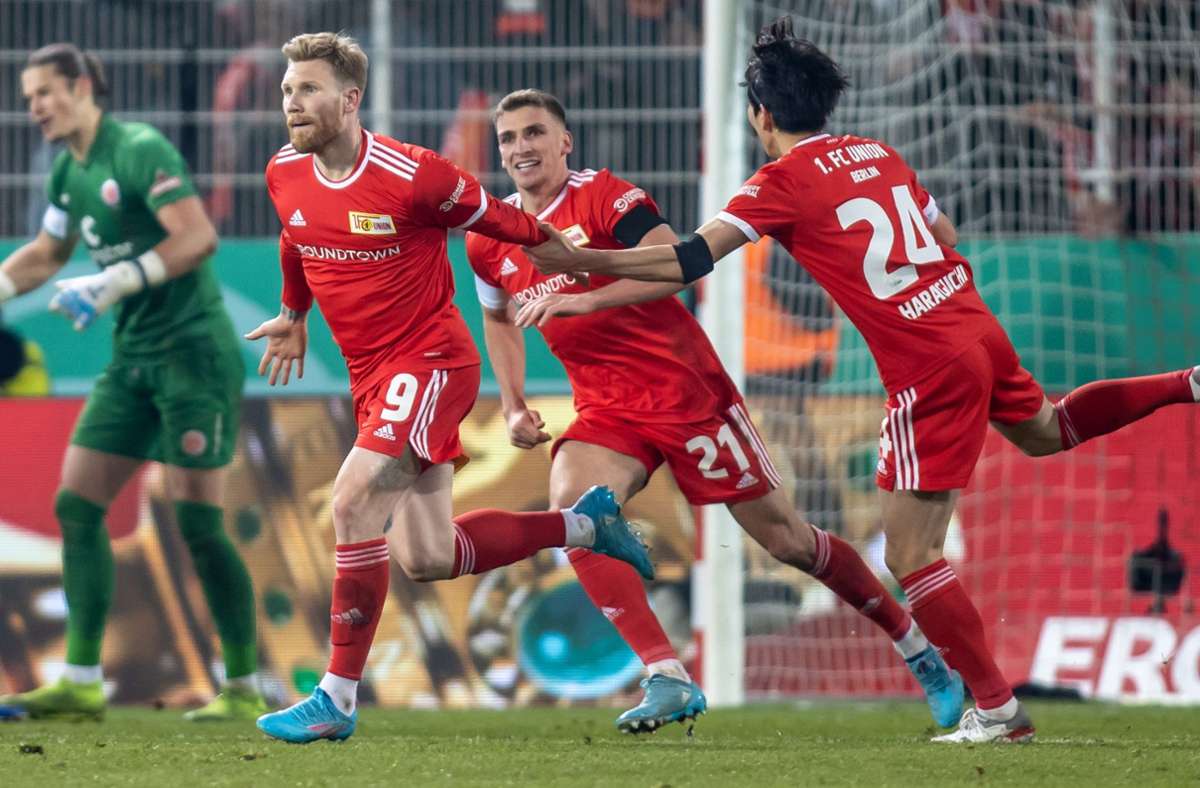 Viertelfinale im DFB-Pokal: Union Berlin schlägt den FC St. Pauli knapp mit 2:1