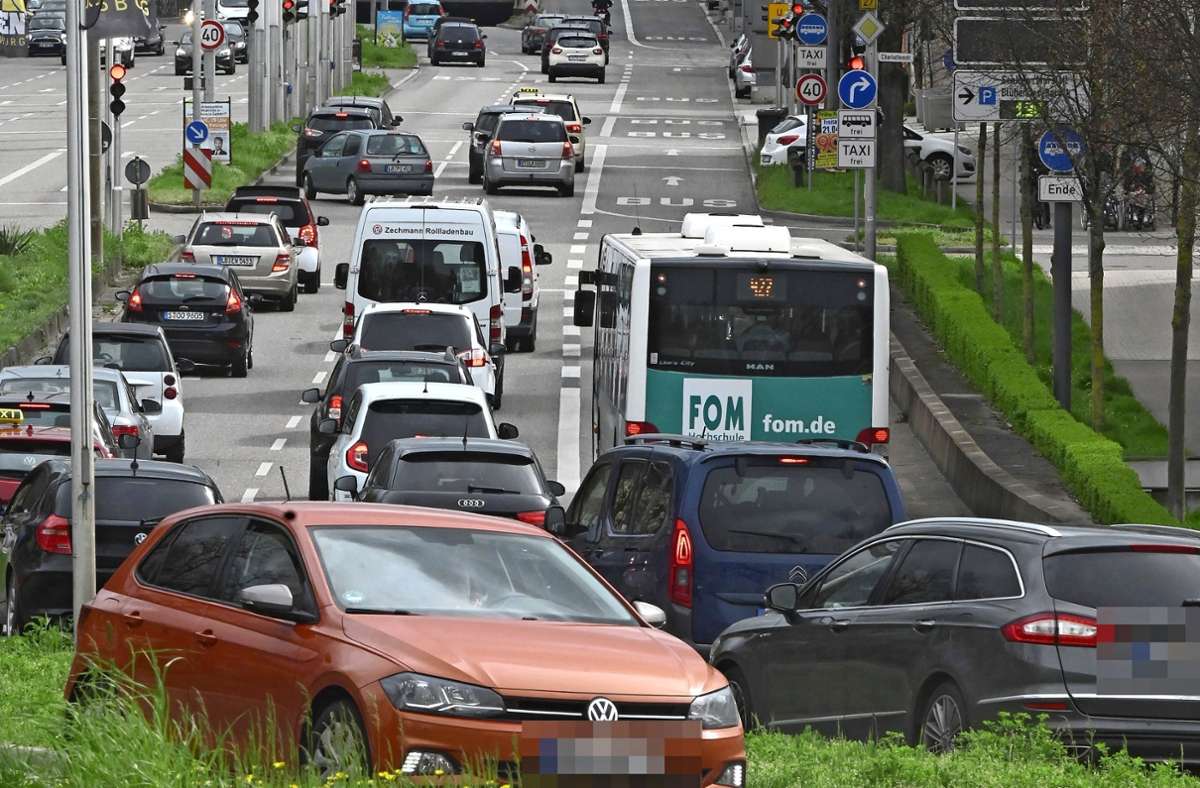 Verkehr auf der B 27: Wie Ludwigsburg gegen Automassen kämpft