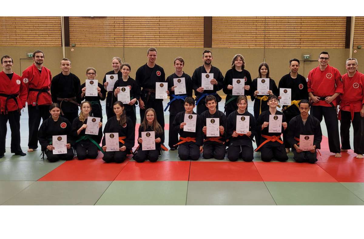 Ju Jitsu beim TSV Dagersheim: Alle 22 Prüflinge bestehen und bekommen ihren nächsten Gürtel