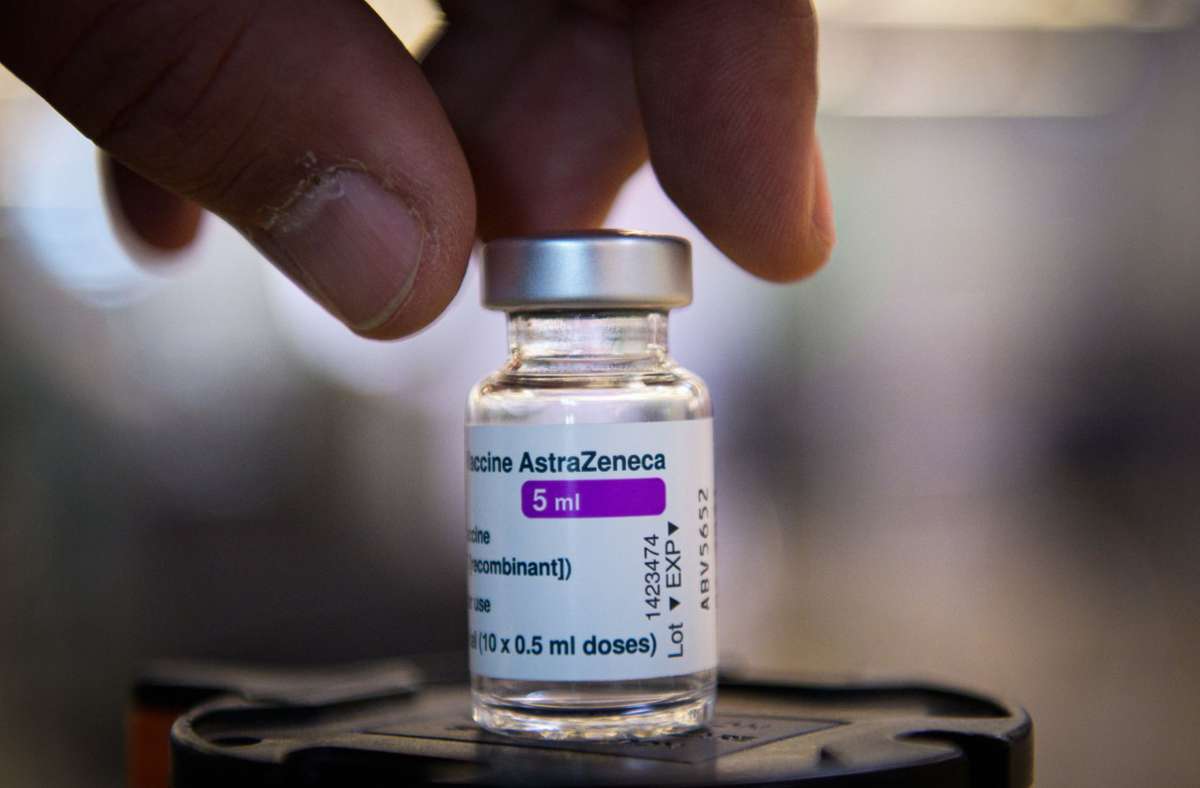 Neue Altersempfehlung für Astrazeneca-Impfstoff: Stiko empfiehlt  Jüngeren  anderes Vakzin für Zweitimpfung