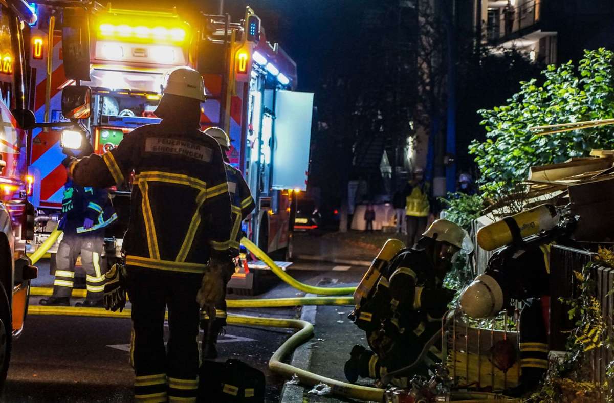 Feuerwehr Sindelfingen: Große Einsatzübung verlangt alles von den Einsatzkräften ab