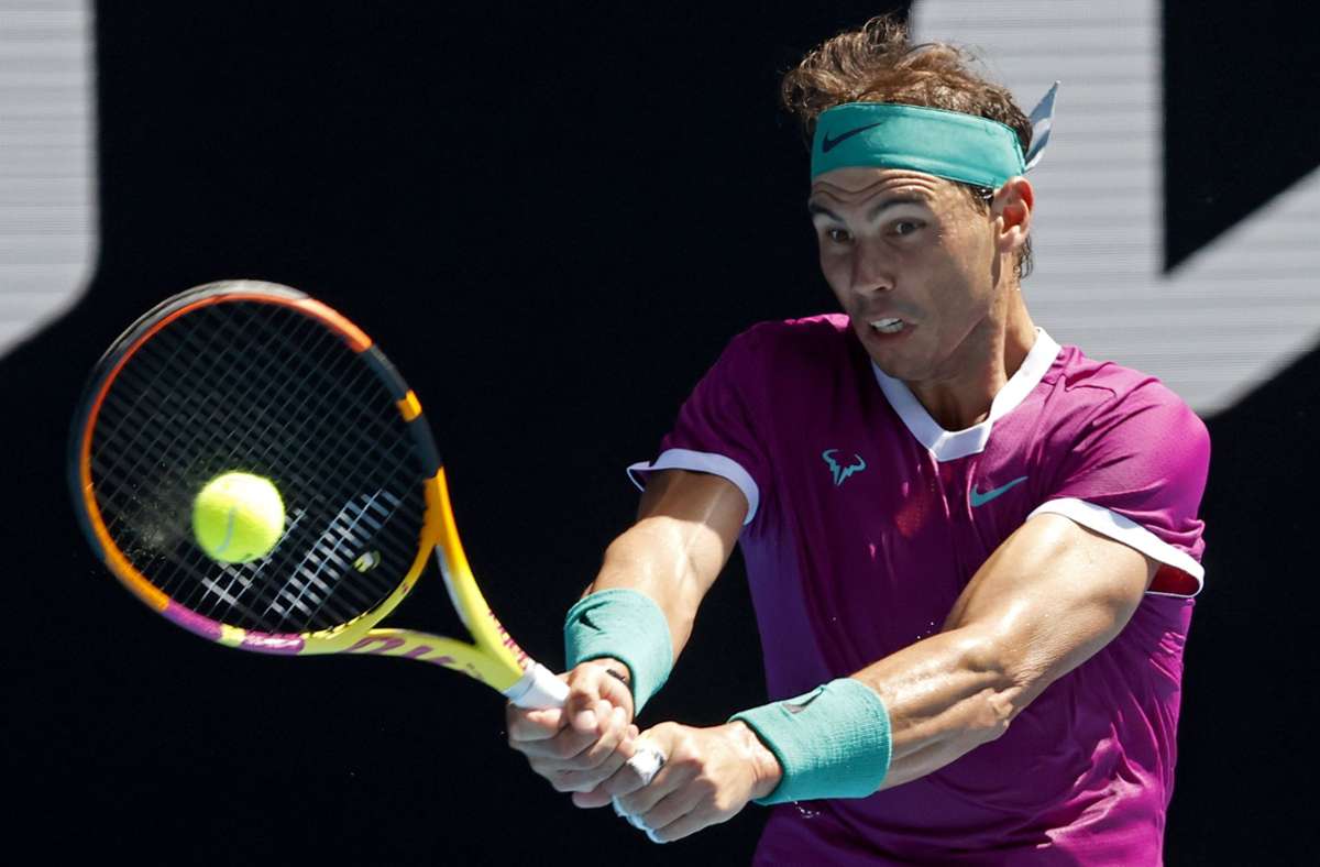 Der Spanier Rafael Nadal zeigt sich farbenfroh. Foto: dpa/Hamish Blair