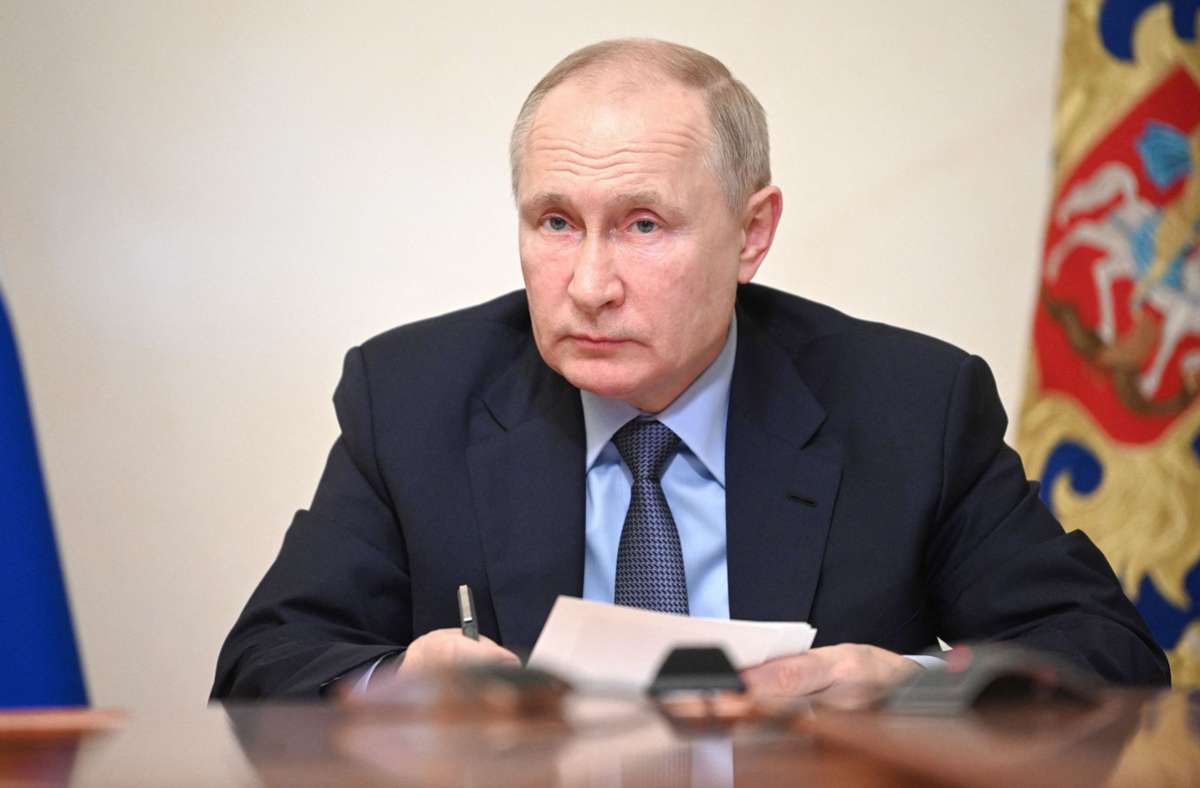 Wegen Corona-Fällen im Umfeld: Putin geht in Selbstisolation