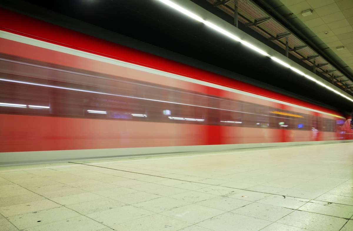 Stuttgart  und Region: S-Bahnen fahren nach Unwetter wieder