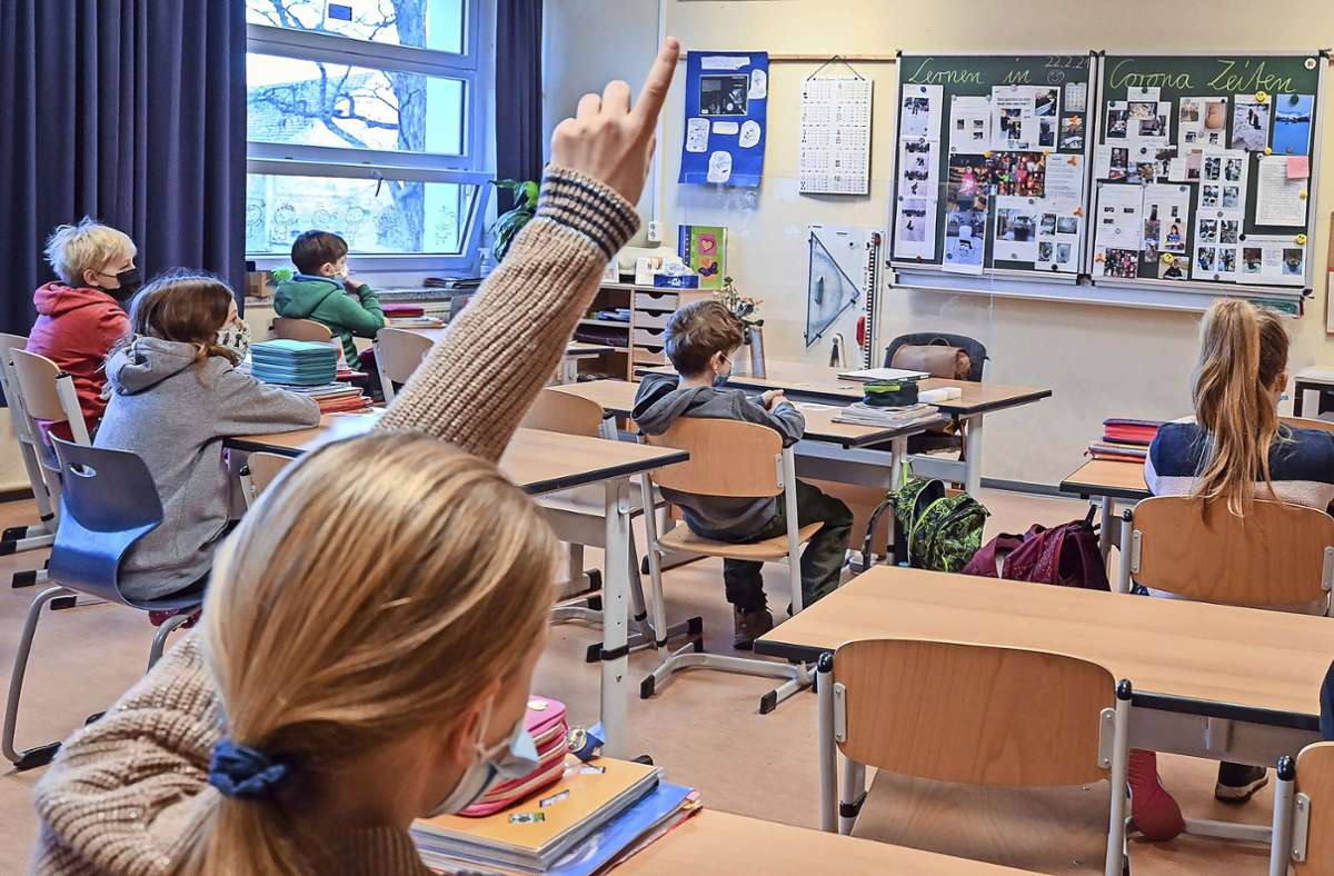 Fraktionschef Andreas Stoch: SPD schließt erneute Schulschließungen nicht aus