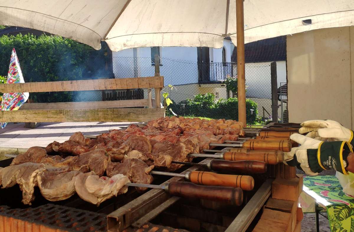 Im Sommer servieren die Thöns brasilianische Fleischspieße.