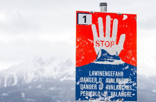 Warnung vor Lawinen: In den Alpen kamen Menschen ums Leben. Foto: dpa/Jakob Gruber