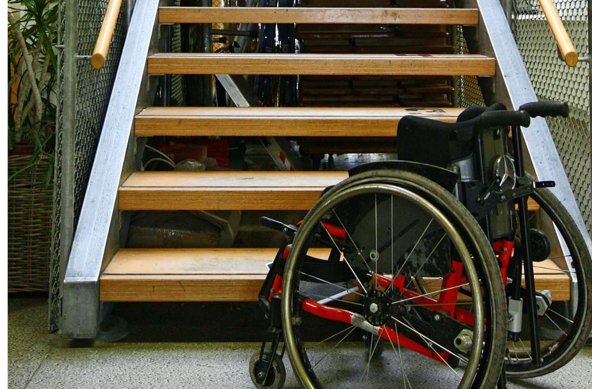 Barrierefreiheit im Rathaus Plattenhardt: Mit Rollstuhl keine Chance