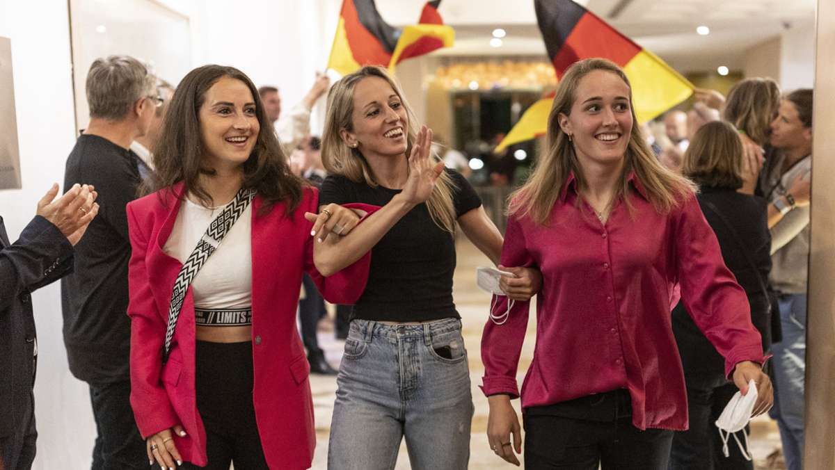 DFB-Bankett für deutsche Fußballerinnen: Ein bisschen gefeiert wurde dann doch noch
