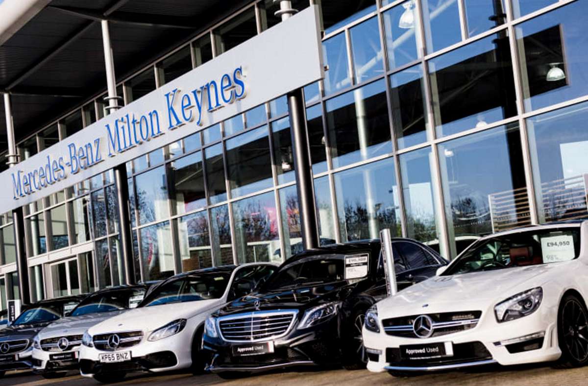 Sparpläne bei Daimler: Stuttgarter Autobauer will Autohäuser verkaufen