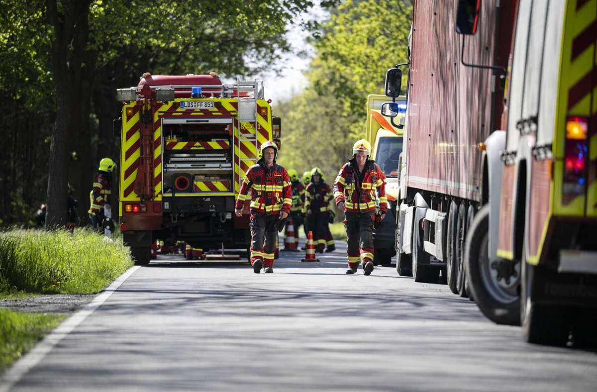 Unfall auf A12 in Brandenburg: Zahlreiche Verletzte bei Bus-Unglück auf Autobahn