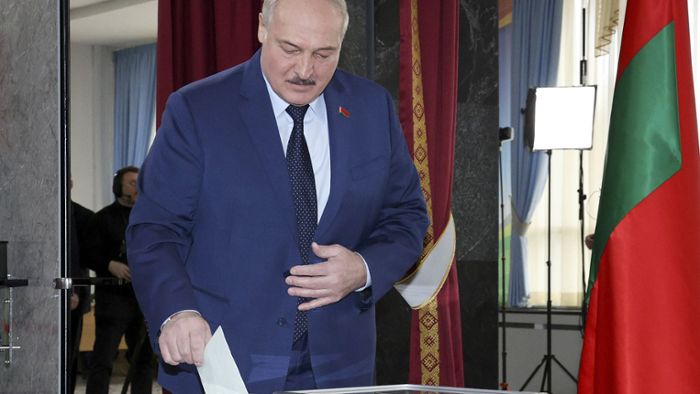 Trotz Friedensgesprächen: Belarus will angeblich Ukraine angreifen