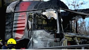 A81 nach Lastwagenbrand in Fahrtrichtung Stuttgart gesperrt
