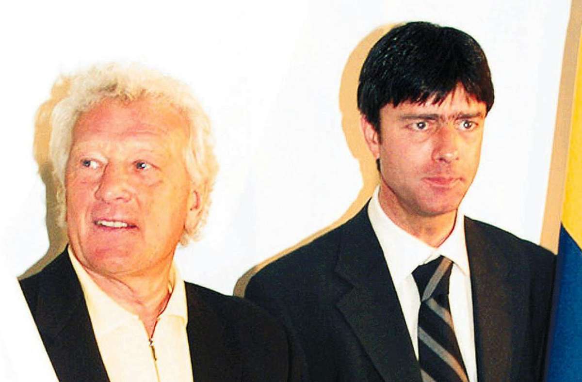 Karl-Heinz Feldkamp (links) und Joachim Löw trainierten 1999 zeitgleich die Istanbuler Lokalrivalen Beşiktaş und Fenerbahçe.