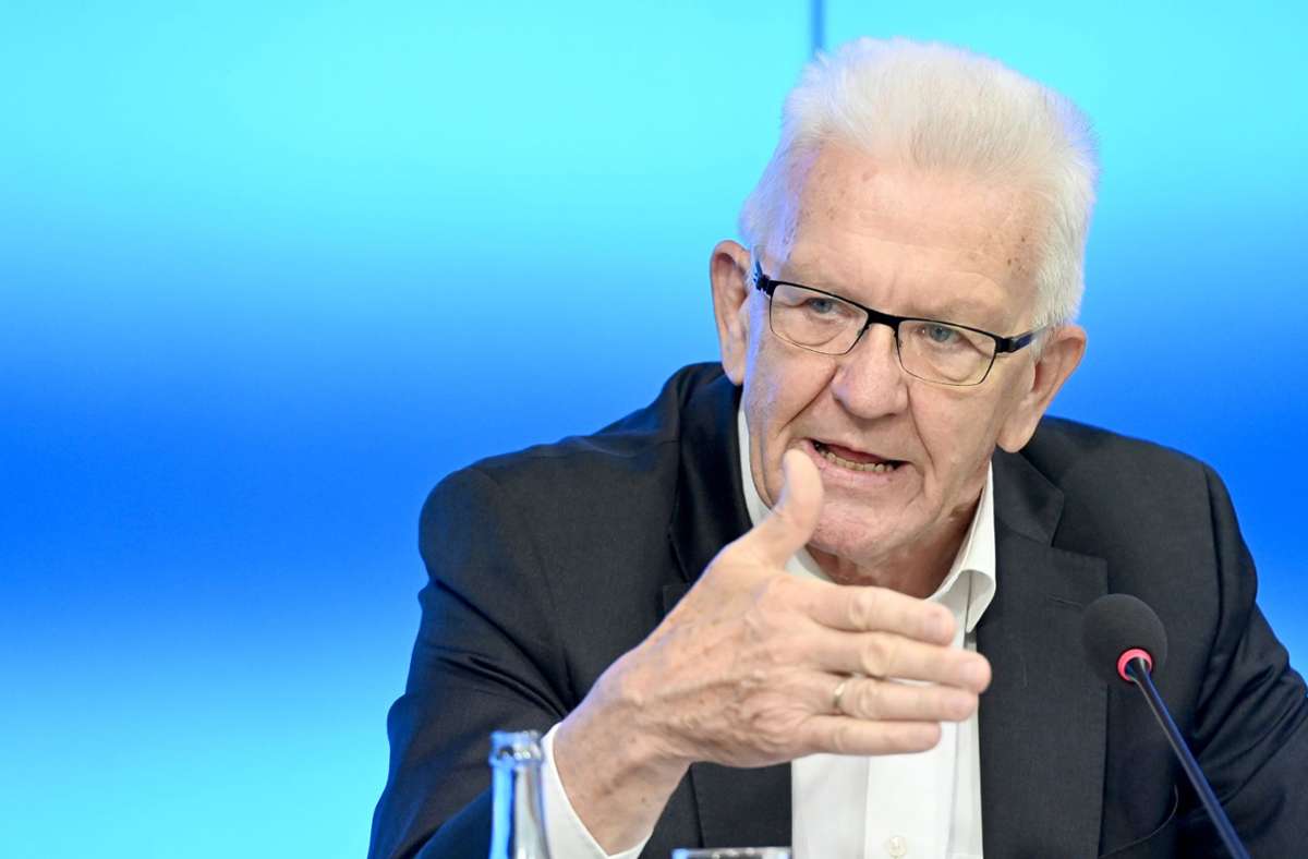 EM 2021: Winfried Kretschmann erneuert Kritik an vollen Stadien