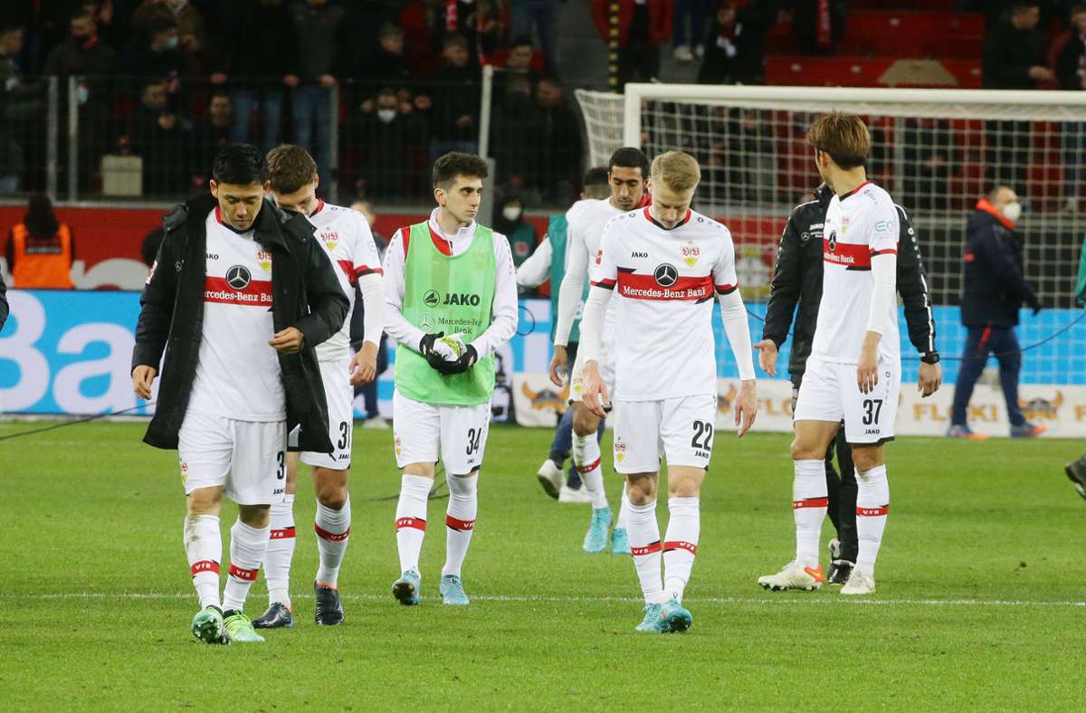 Pressestimmen zum VfB Stuttgart: „Der VfB steht weiter mit dem Rücken zur Wand“