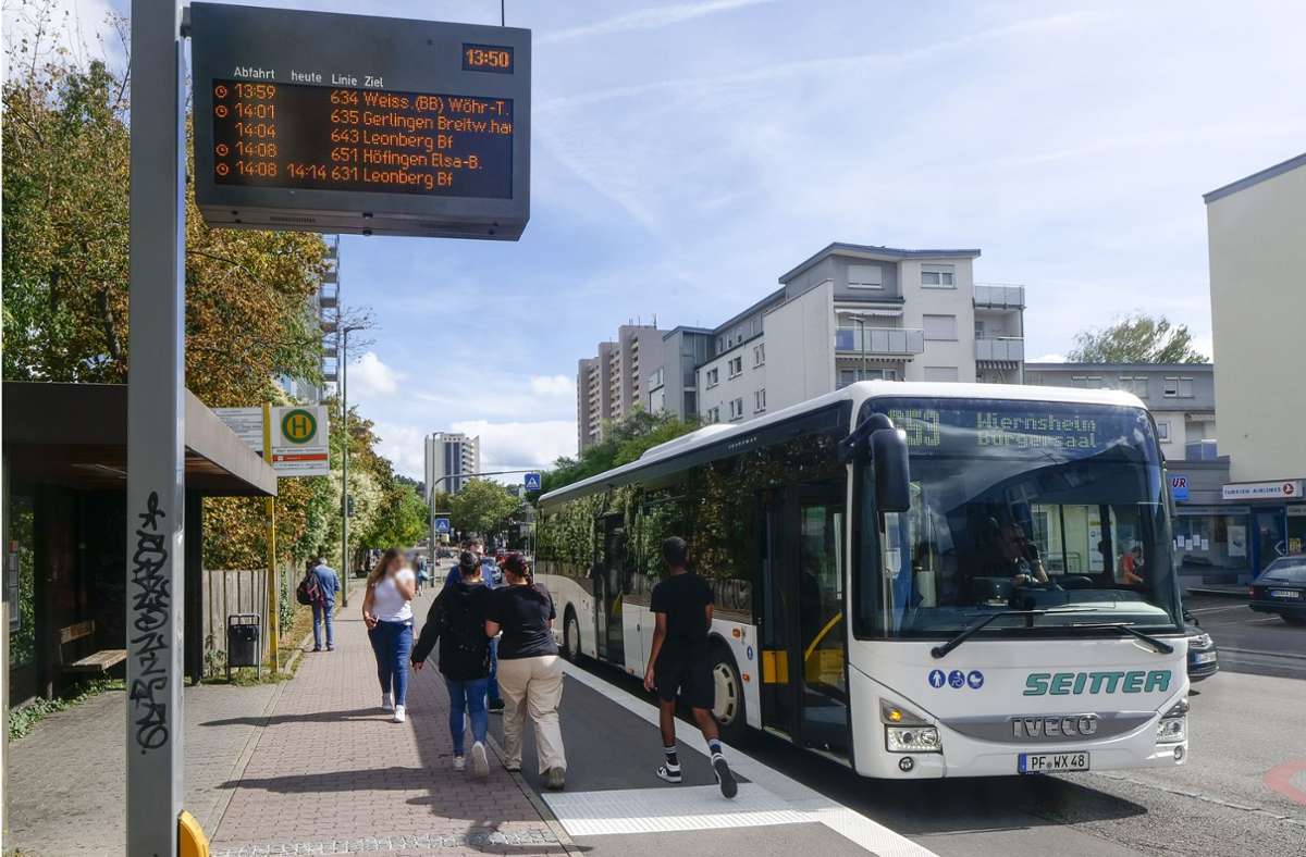 Busunternehmen gehen die Fahrer aus: Busführerschein zu teuer und zu langwierig