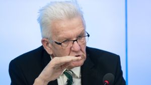 Winfried Kretschmann erklärt Corona-Kurs im Landtag - erste Lockerungen