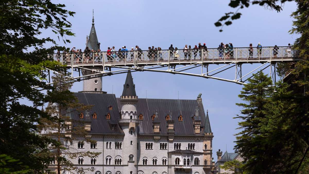 Verbrechen am Schloss Neuschwanstein: Touristinnen in Schlucht gestoßen  – Angeklagter legt Geständnis ab