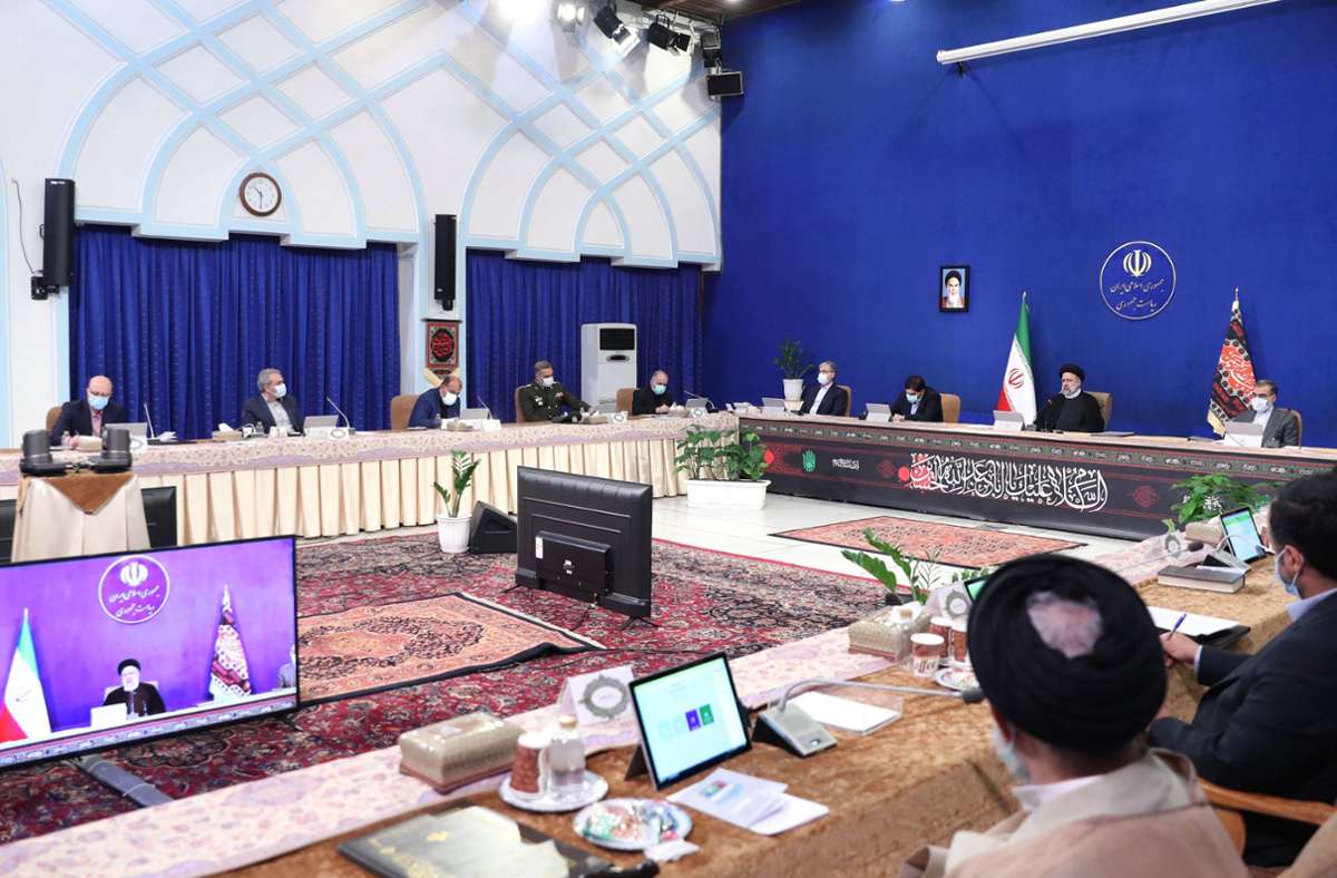 Raisis Minister: Hardliner regieren den Iran