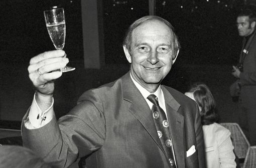 Hans Filbinger hat 1972 Grund zum Feiern: Bei der Landtagswahl gewinnt der Ministerpräsident mit seiner CDU die absolute Mehrheit. Foto: /Sven Simon