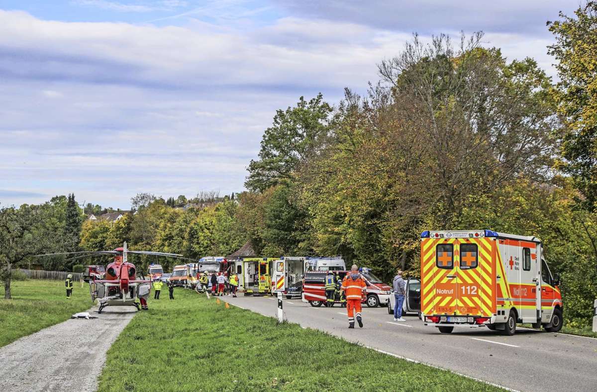 Auf Landesstraße bei Döffingen: Vier Schwerverletzte nach Frontalcrash