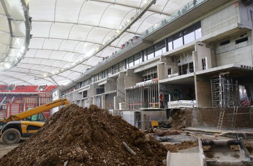 Die Mercedes-Benz-Arena in Stuttgart wird gerade umgebaut – und fit gemacht für die Spiele  bei der EM 2024. Foto: Baumann