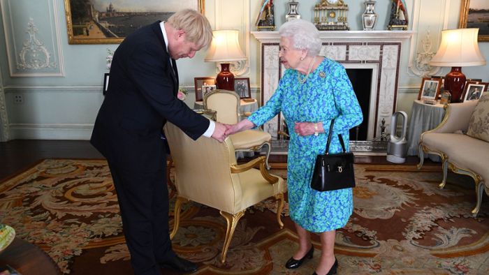 Britische Regierung entschuldigt sich bei Queen für Lockdown-Partys