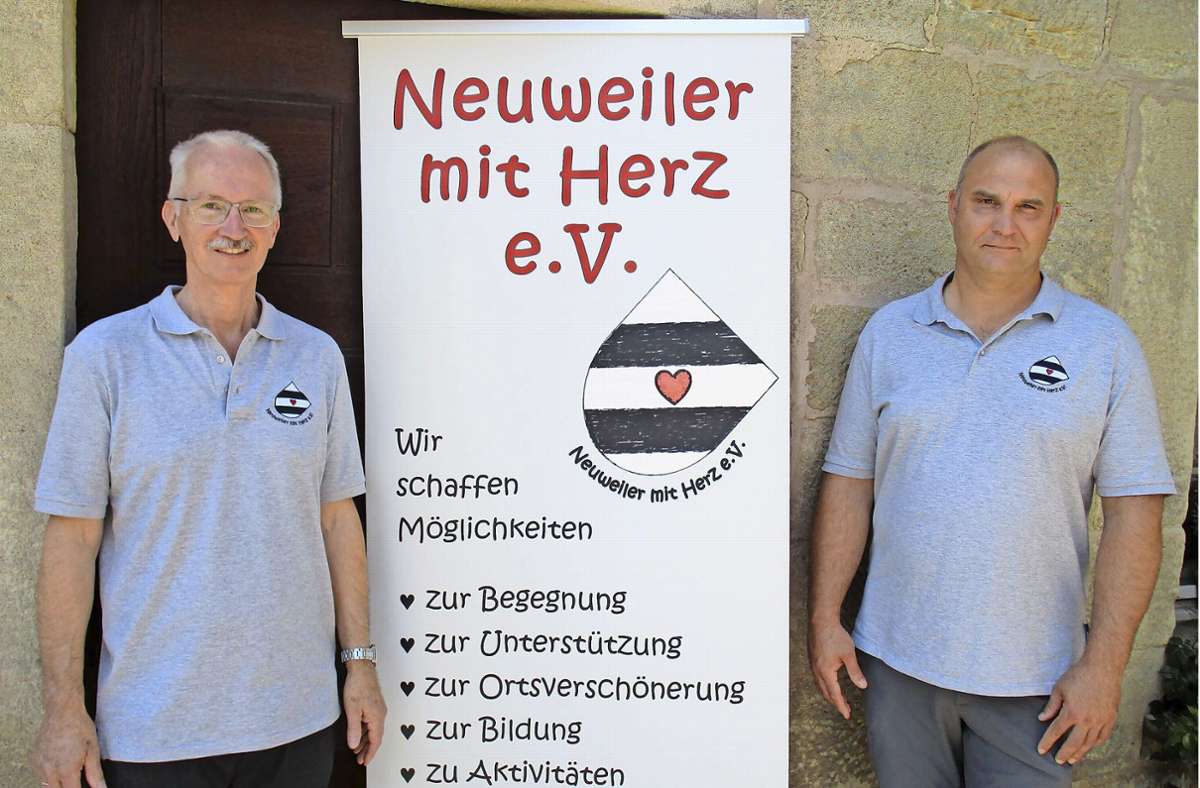 Vereinsvorsitzender Georg Gloeckner (links) und sein Vize, Ortsvorsteher Volker Goldmann, haben viel vor mit und für Neuweiler. Foto: Holger Schmidt