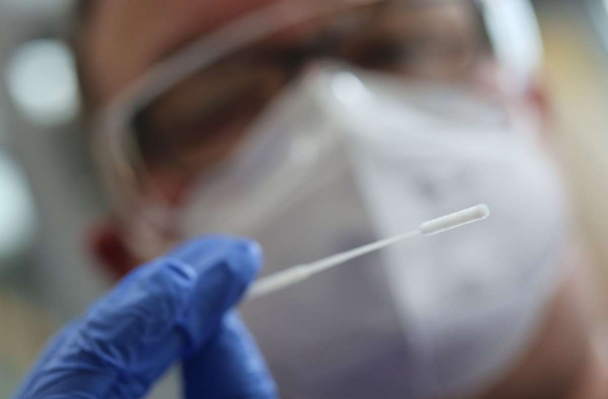 Coronavirus in Deutschland: Inzidenz schwankt leicht - Höchstwerte bei Kindern
