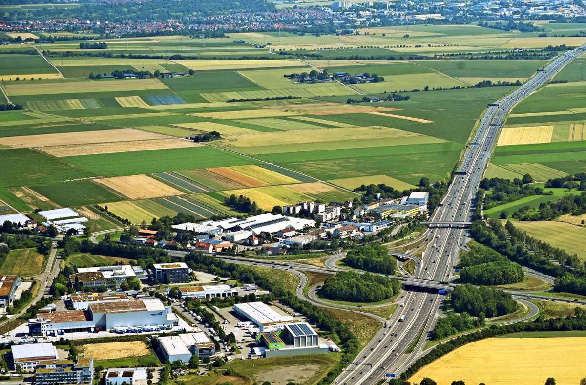 Protest in Korntal-Münchingen: Mit Fackeln und Traktoren gegen geplanten Ökopark