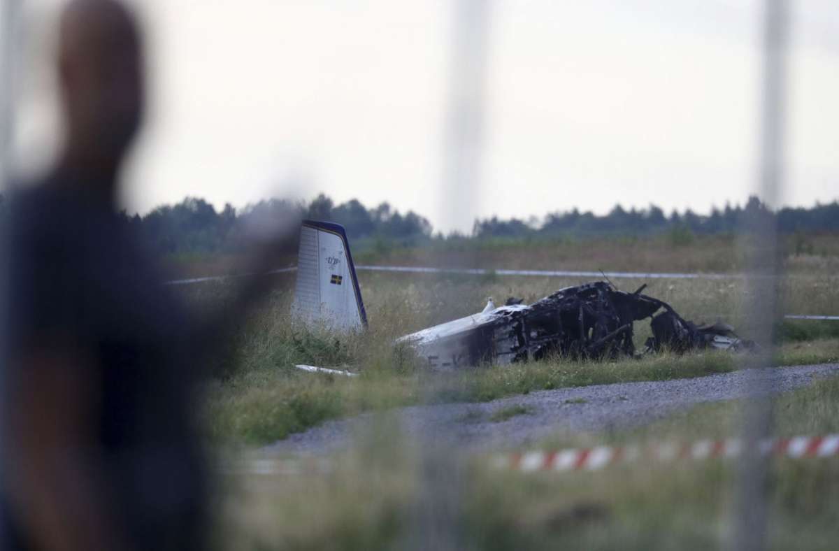 Gruppe Fallschirmspringer verunglückt: Neun Tote bei Flugzeugabsturz kurz nach dem Start in Schweden