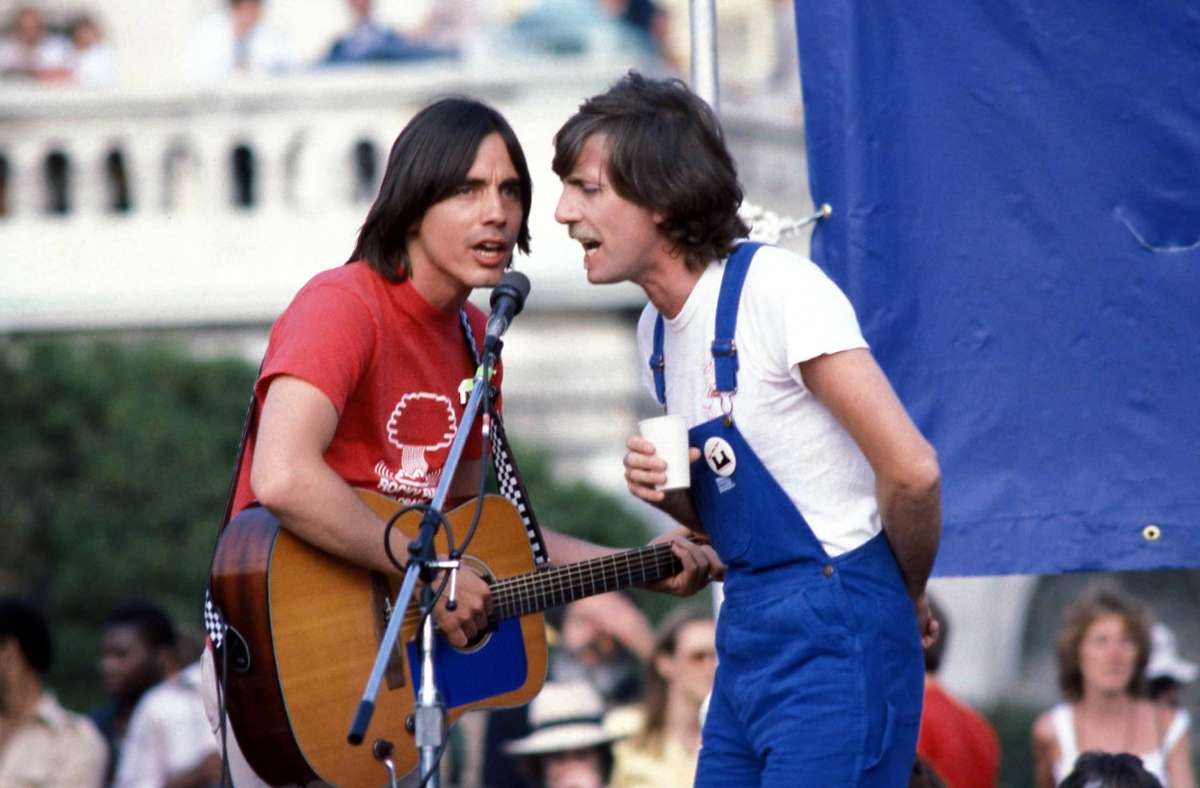Jackson Browne (links) 1979 mit Graham Nash von Crosby, Stills & Nash, mit dem er Ende der 60er schon im Laurel Canyon musiziert hatte.