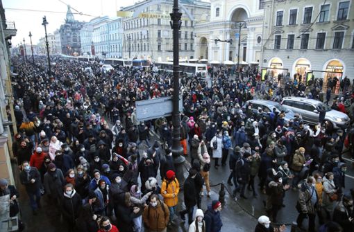 Auch in St. Petersburg protestierten zahlreiche Menschen  gegen die Inhaftierung des Oppositionsführers Nawalny. Foto: dpa/Dmitri Lovetsky