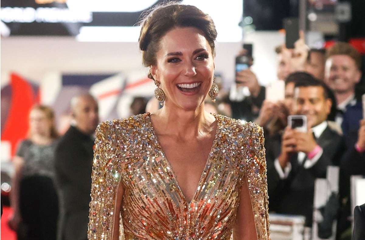 James-Bond-Premiere in London: Herzogin Kates Wow-Kleid – wie eine „Goldfinger“-Hommage