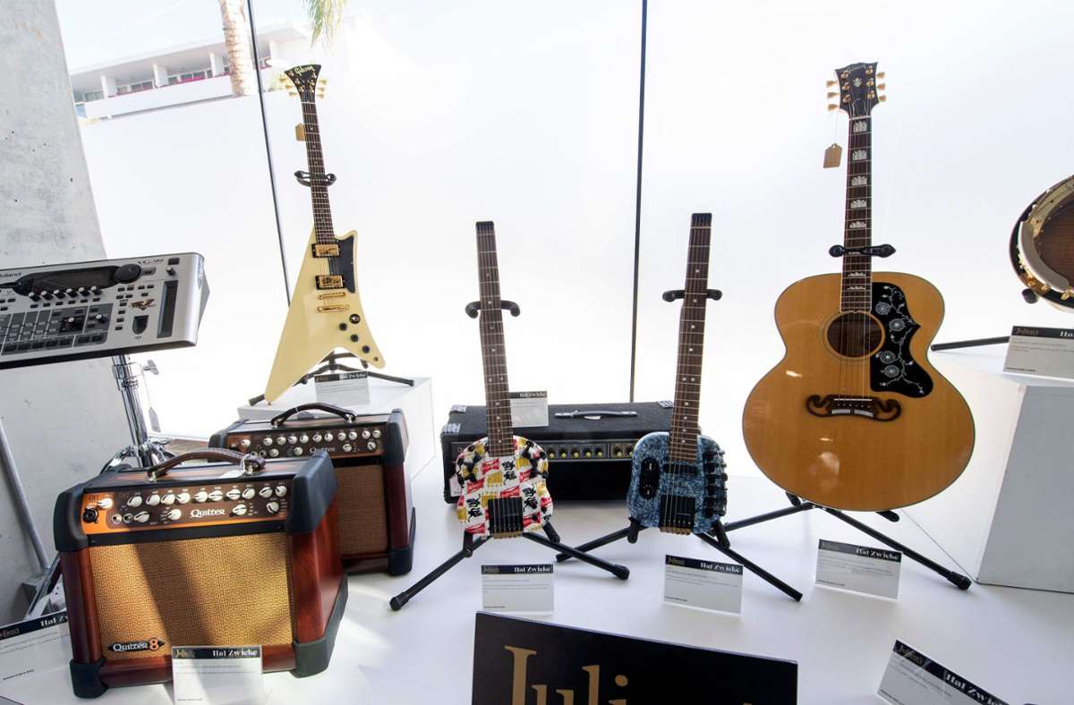 Versteigerung legendärer Instrumente: Wer will George Harrisons Gitarre?
