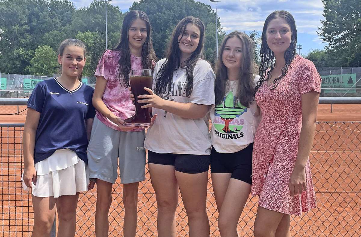 Tennis beim TC Maichingen: U15- und U18-Juniorinnen feiern jeweils ungeschlagen den Titel