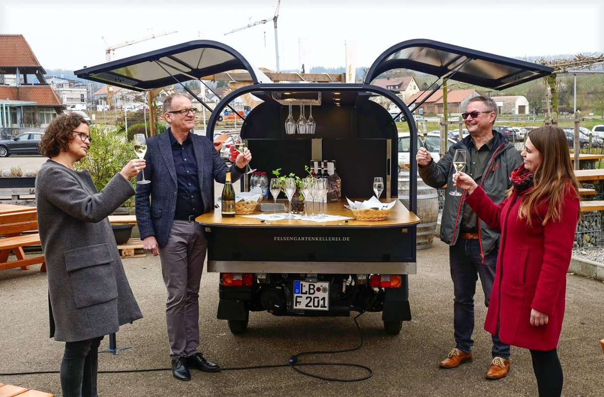 Tourismus  am Neckar: Mobile Wein-Bar für die Steillagen