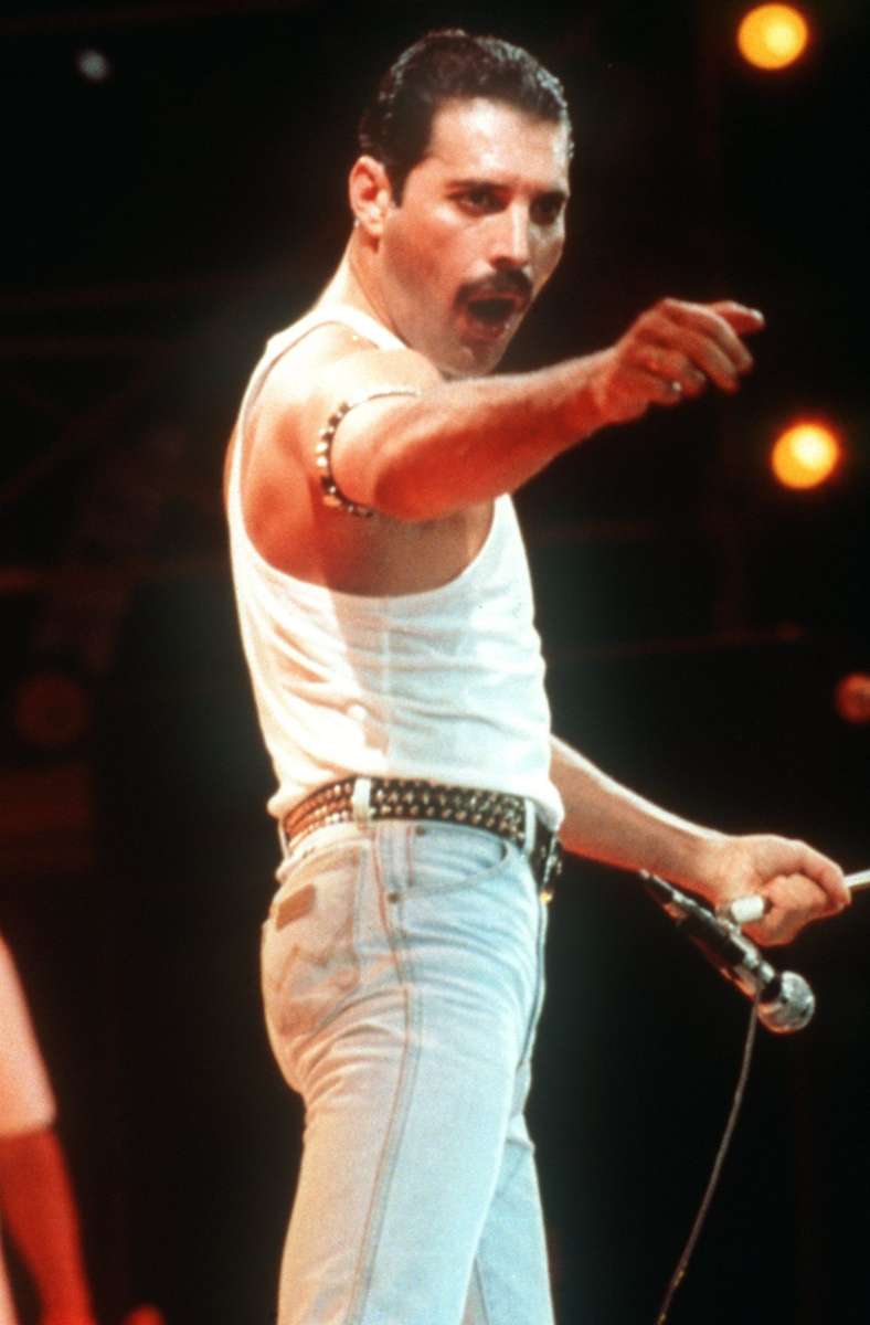 Das Bechstein-Piano mit dem Freddy Mercury „Bohemian Rhapsody“ (1975) von Queen eingespielt hat, wurde auch von Paul McCartney für „Hey Jude“ (1968) genutzt. David Bowie und Lou Reed haben das Miet-Piano ebenfalls für Plattenaufnahmen eingesetzt.