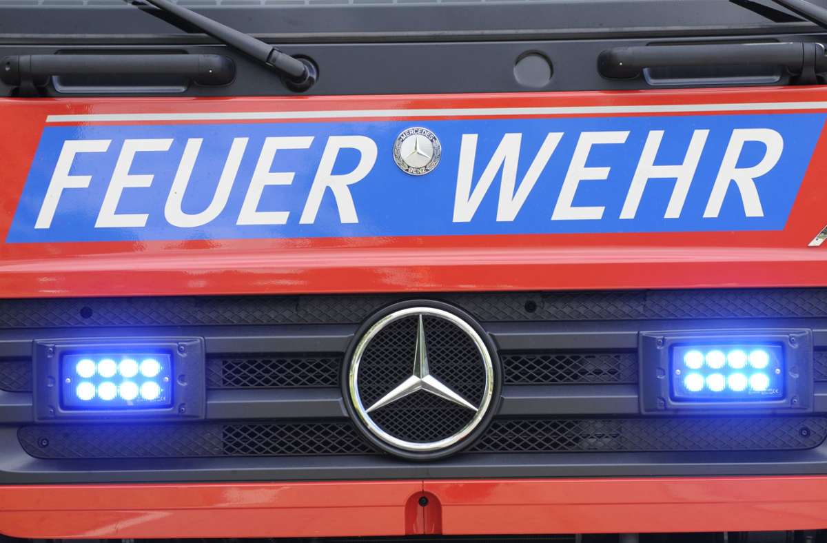 Freiberg am Neckar: Mann  legt Feuer in Unterkunft