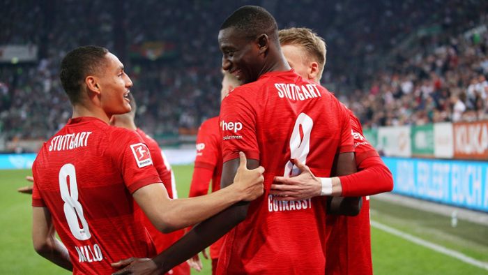 Sieg in Augsburg: VfB Stuttgart überholt die Bayern