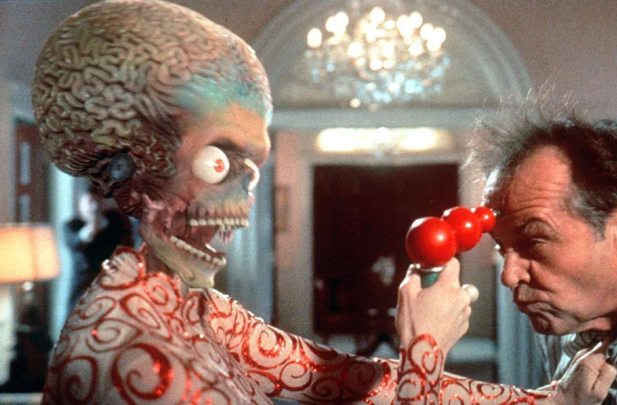 Der amerikanische Präsident James Dale (Jack Nicholson) wird in „Mars Attacks“ von einem Außerirdischen einer recht rüden Behandlung unterzogen.
