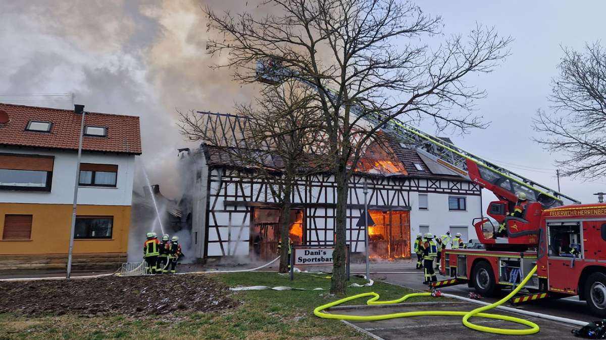 Großbrand in Gültstein: Suche nach Brandursache läuft
