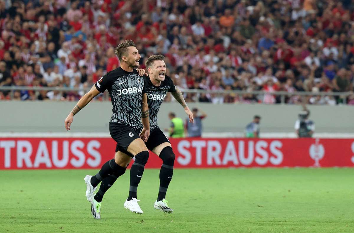 Philipp trifft spät bei Piräus: Freiburg gewinnt zum Europa-League-Start
