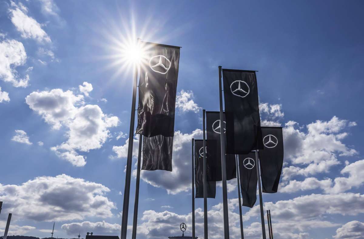 Stuttgarter Autobauer: Aufspaltung von Daimler kostet 700 Millionen Euro