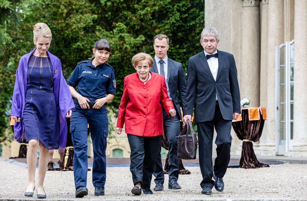 Szene aus „Miss Merkel: Mord im Schloss“
