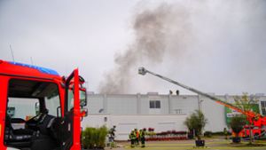 Brand in Baumarkt löst Großeinsatz der Feuerwehr aus