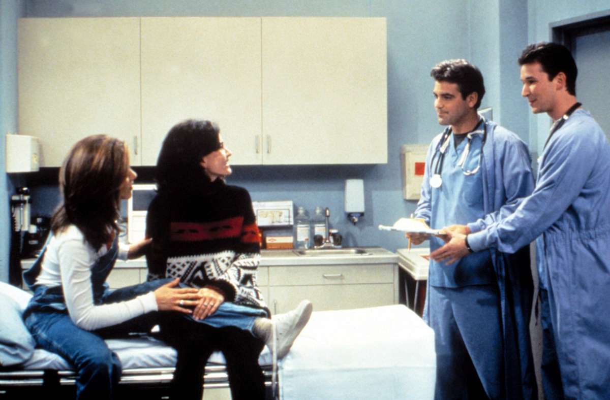 Als „Friends“ auf „Emergency Room“ traf: Rachel und Monica in der Notaufnahme von Dr. Ross und Dr. Carter.